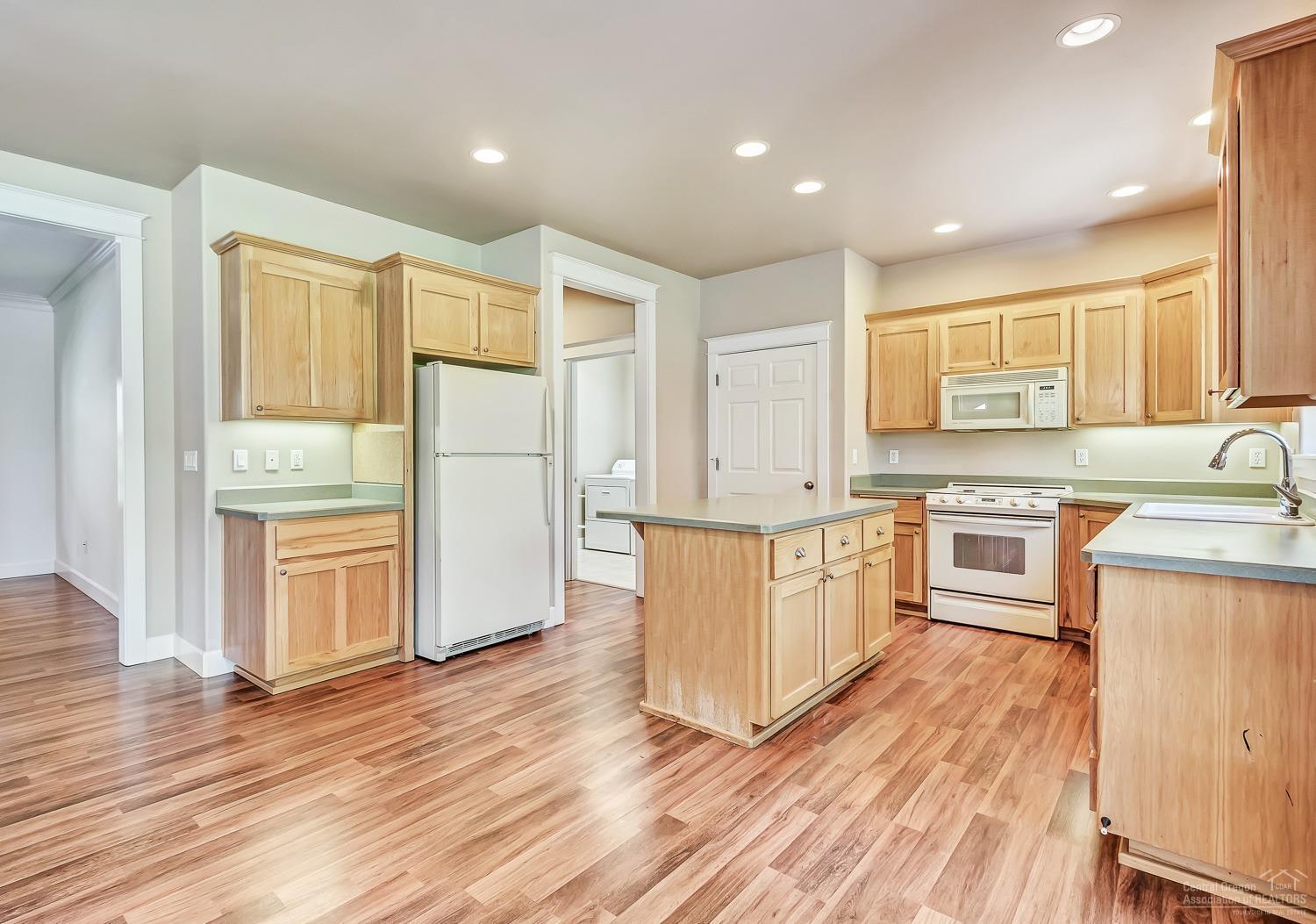 1067 Northwest Stannium Road Bend, OR 97703 - Photo 4 of 25 Additional Photo