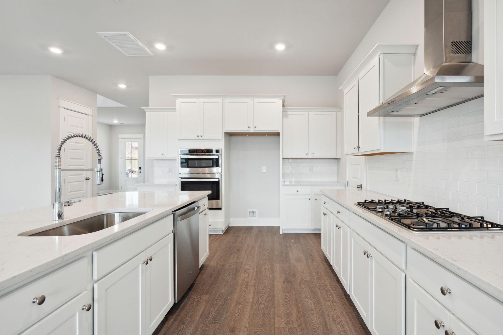 191 Denham Street Summerville, SC 29486 - Photo 4 of 19 Jackson Kitchen