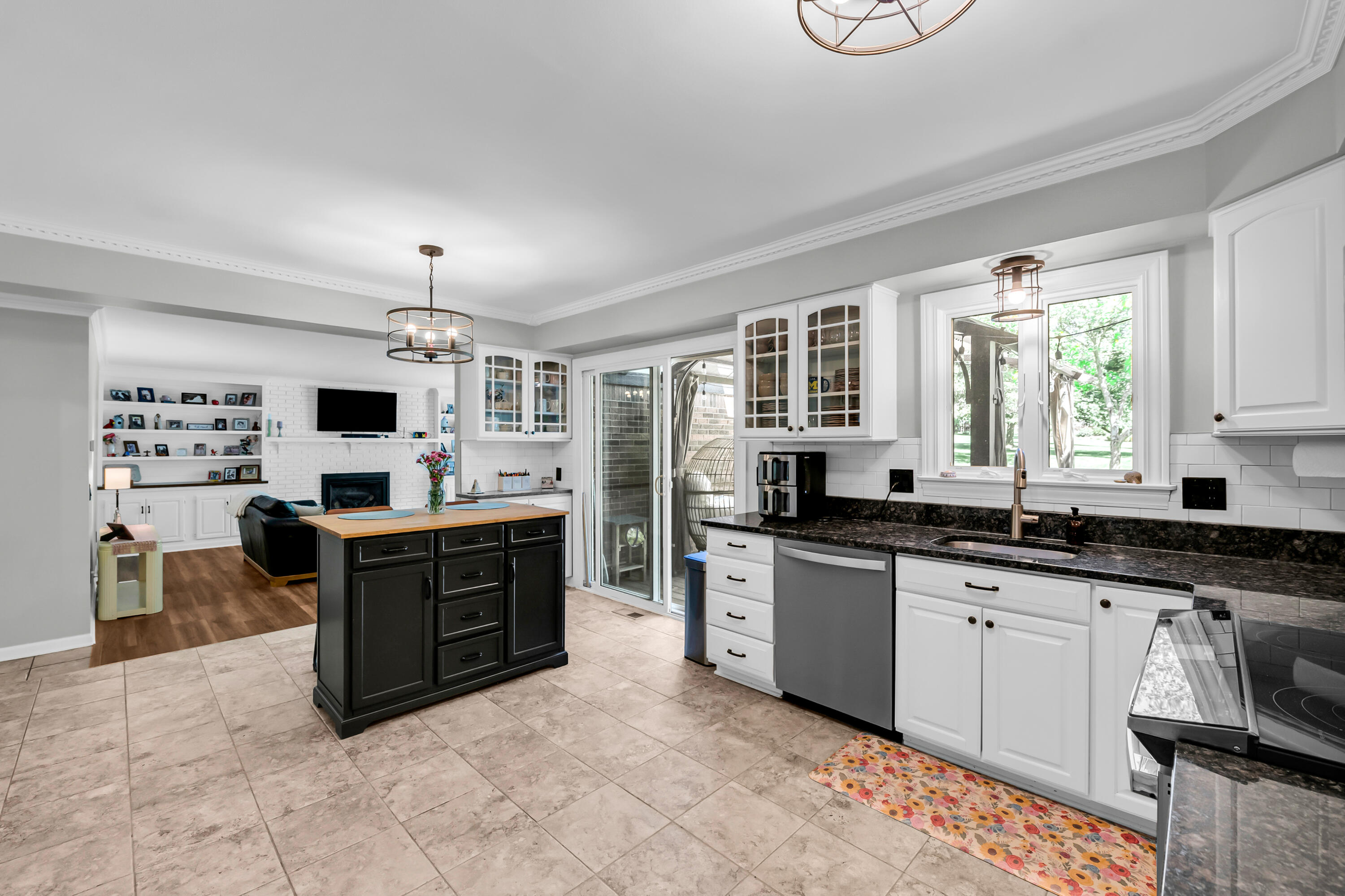 3394 Edmunton Drive Rochester Hills, MI 48306 - Photo 18 of 69 18 - Kitchen