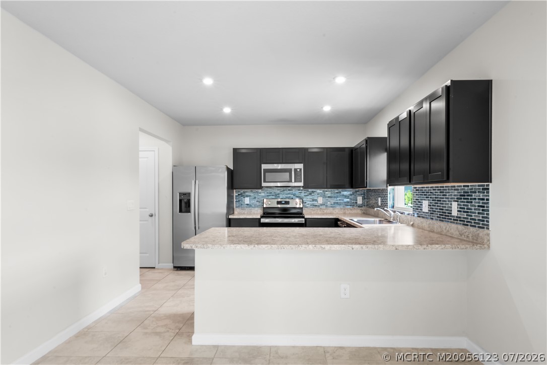 359 Clementine Road Fort Pierce, FL 34981 - Photo 9 of 39 Gallery Image 9