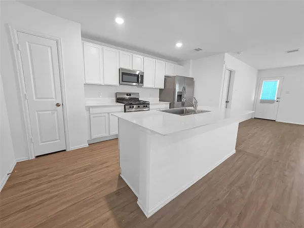 $2,100 | 9518 Brookside Point Drive, Baytown, TX 77521