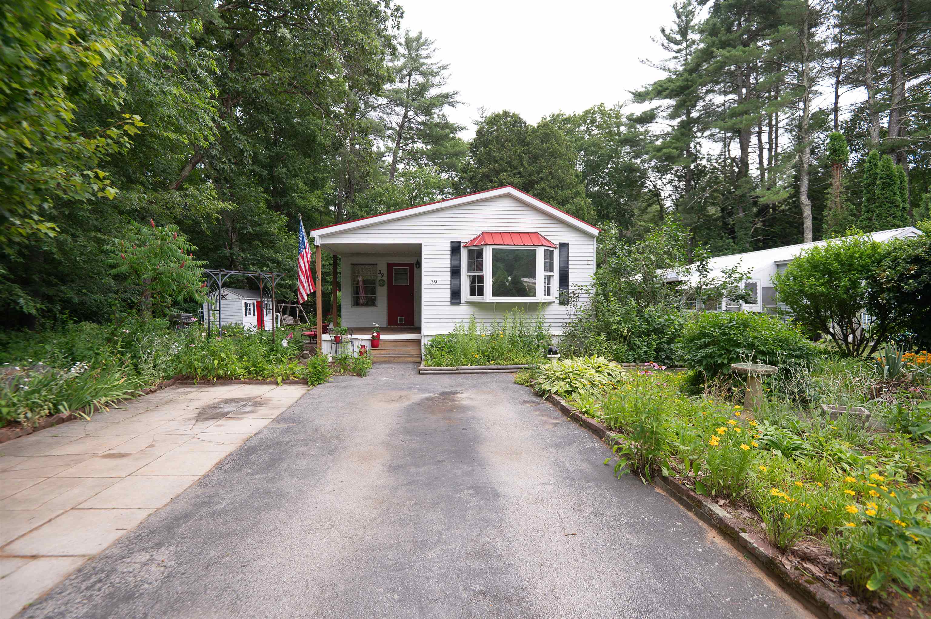 39 Old Cart Road Raymond, NH 03077 - Photo 2 of 43