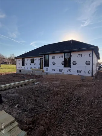 $372,900 | 2228 Cherry Blossom Circle, Lebanon, MO 65536