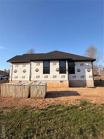 $372,900 | 2228 Cherry Blossom Circle, Lebanon, MO 65536