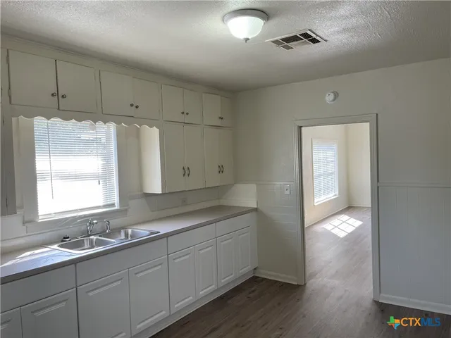 $179,000 | 1521 North Hamilton Street, Gonzales, TX 78629