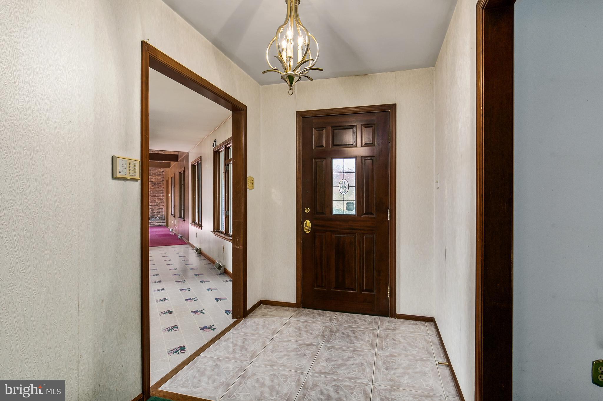 201 Stokes Road Shamong, NJ 08088 - Photo 14 of 40 Foyer