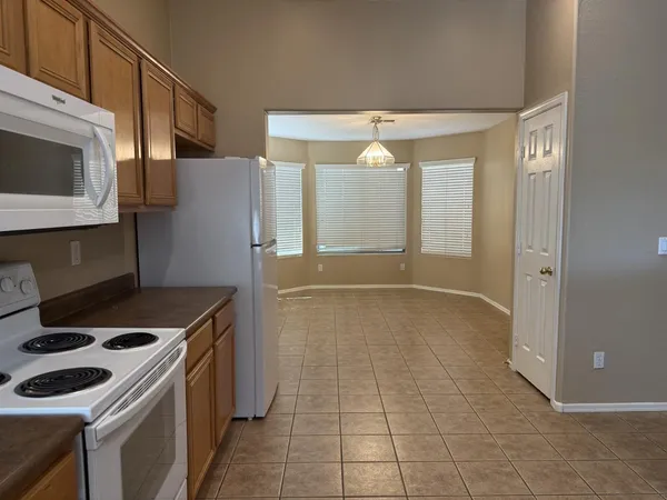 $1,950 | 23307 South 220th Street, Queen Creek, AZ 85142