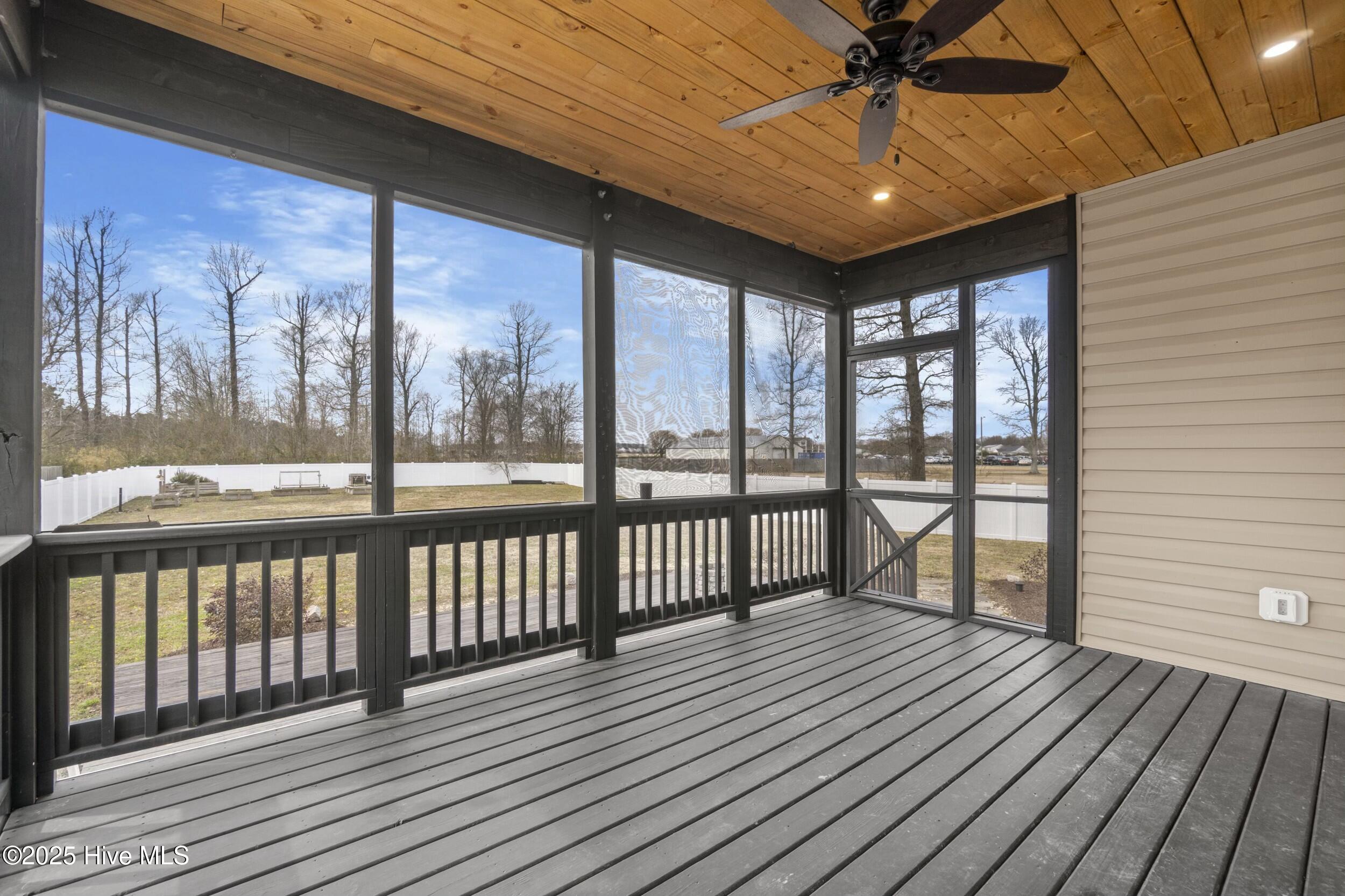 103 Green View Road Moyock, NC 27958 - Photo 32 of 38 tempImagey08tk0