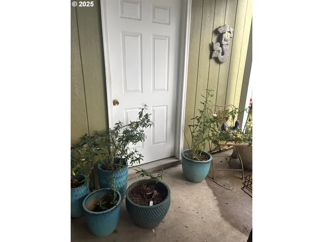 $159,000 | 1699 North Terry Street, Unit 272, Eugene, OR 97402