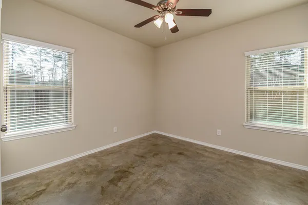 $1,375 | 15786 Cottonwood Drive, Montgomery, TX 77356