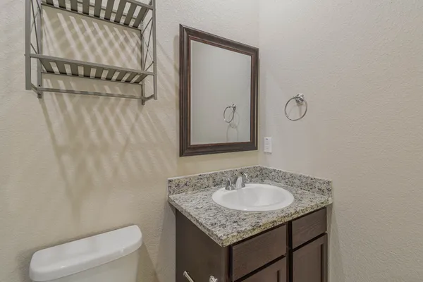 $1,375 | 15786 Cottonwood Drive, Montgomery, TX 77356