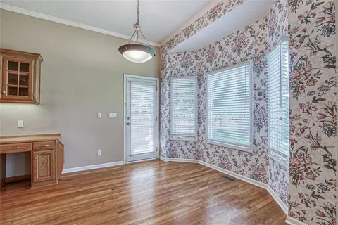 $569,000 | 2704 West 137th Place, Leawood, KS 66224