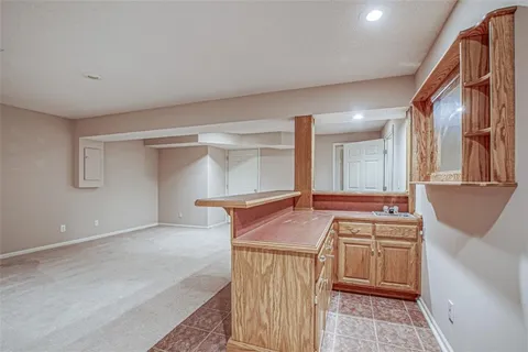 $569,000 | 2704 West 137th Place, Leawood, KS 66224