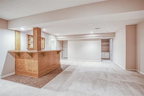 $569,000 | 2704 West 137th Place, Leawood, KS 66224