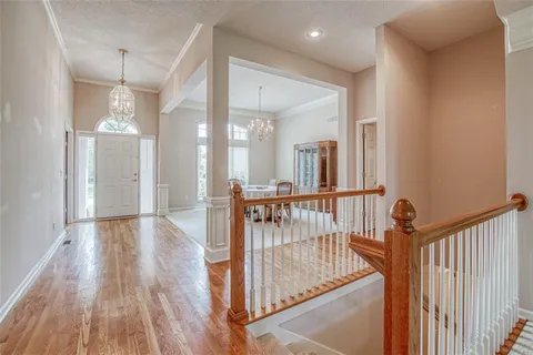 $569,000 | 2704 West 137th Place, Leawood, KS 66224