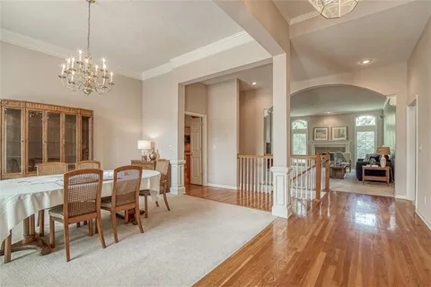 $569,000 | 2704 West 137th Place, Leawood, KS 66224