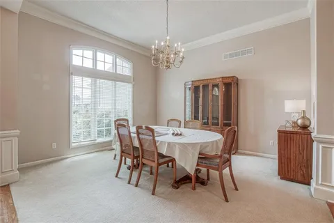 $569,000 | 2704 West 137th Place, Leawood, KS 66224