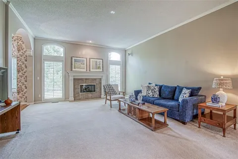 $569,000 | 2704 West 137th Place, Leawood, KS 66224