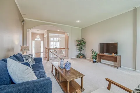 $569,000 | 2704 West 137th Place, Leawood, KS 66224