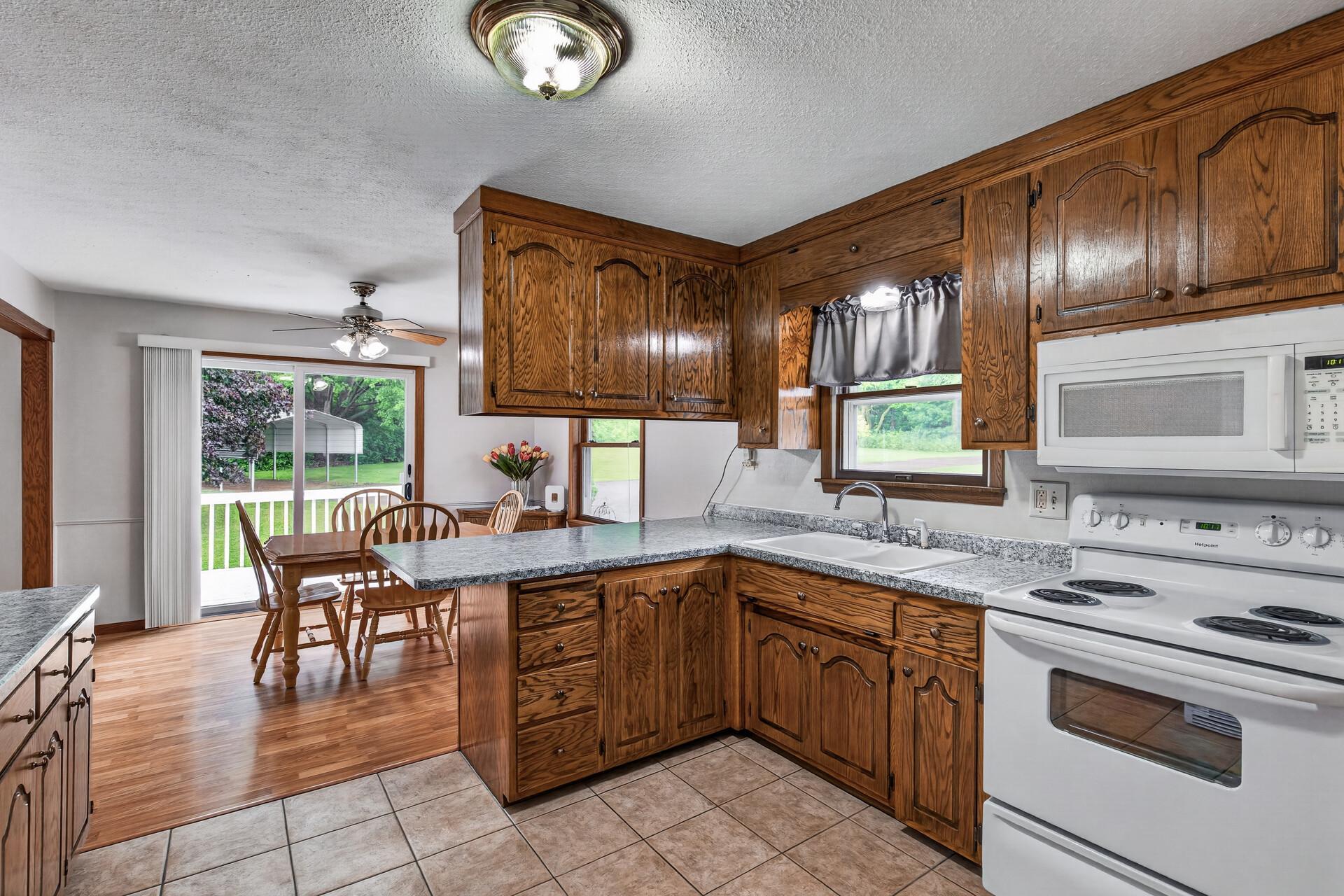 843 Yellowstone Trail Hudson, WI 54016 - Photo 5 of 29