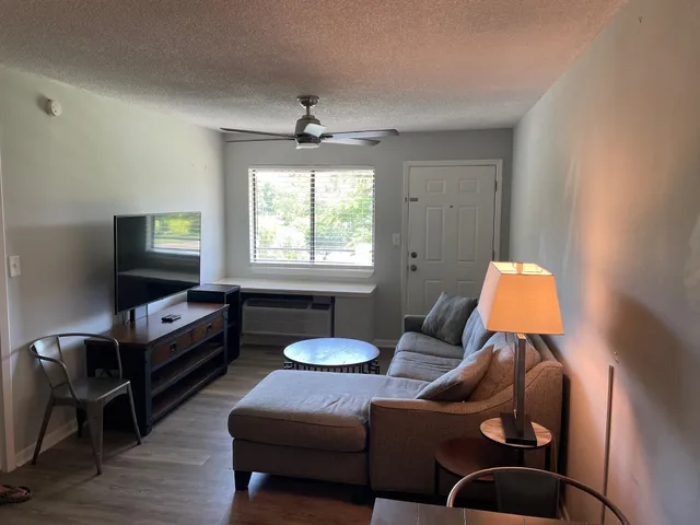 $1,250 | 403 Hayden Road, Unit 240, Tallahassee, FL 32304