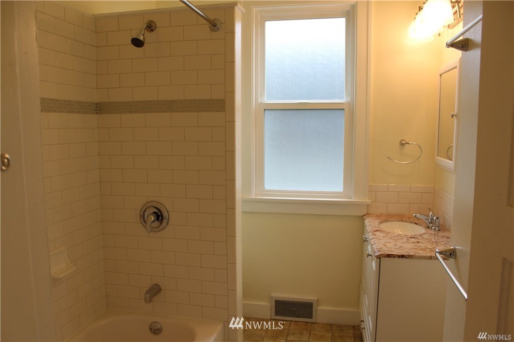 2515 16th Avenue South Seattle, WA 98144 - Photo 9 of 18 a bathroom with a shower