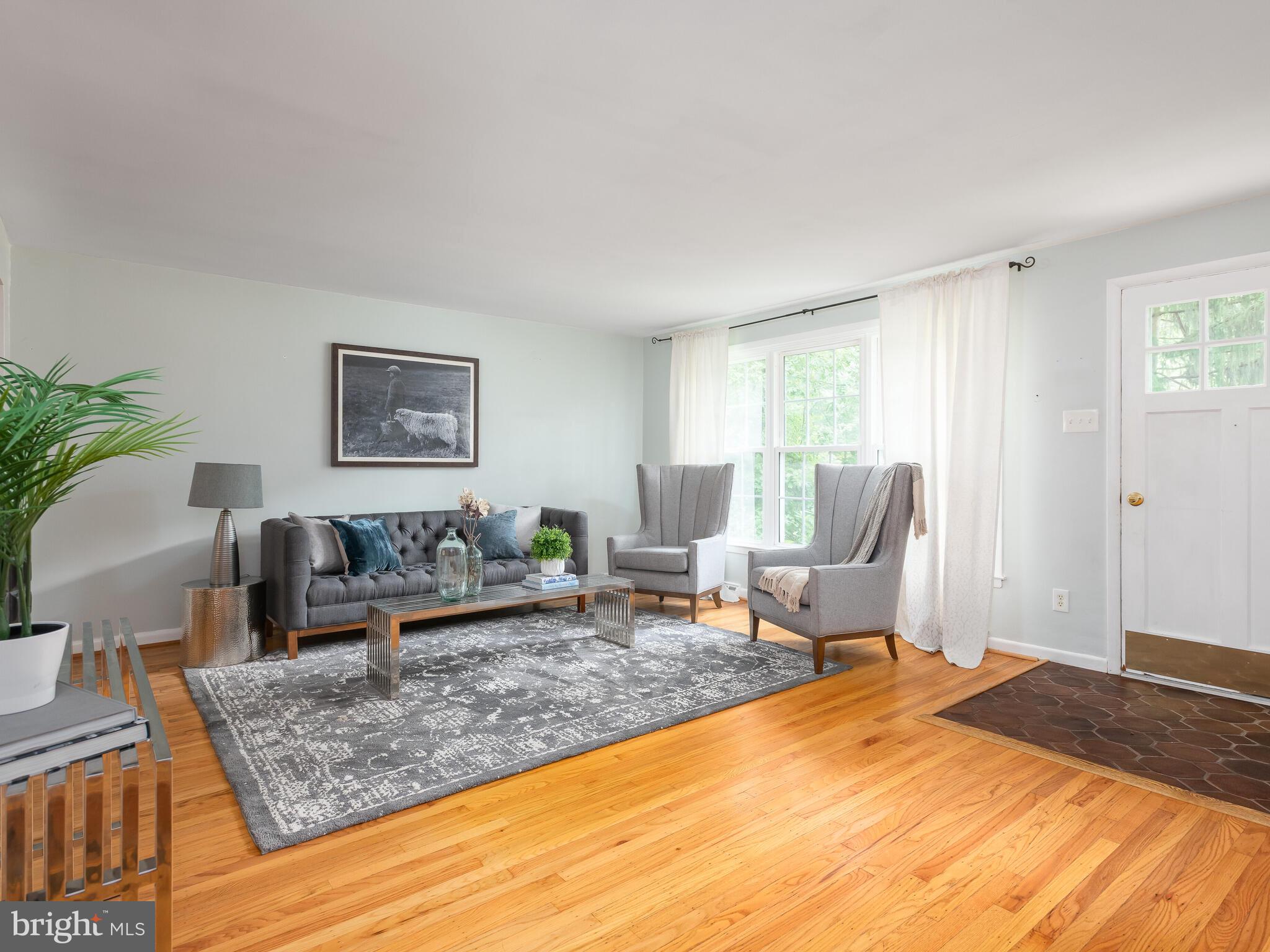 591 Brookwood Road Wayne, PA 19087 - Photo 3 of 50