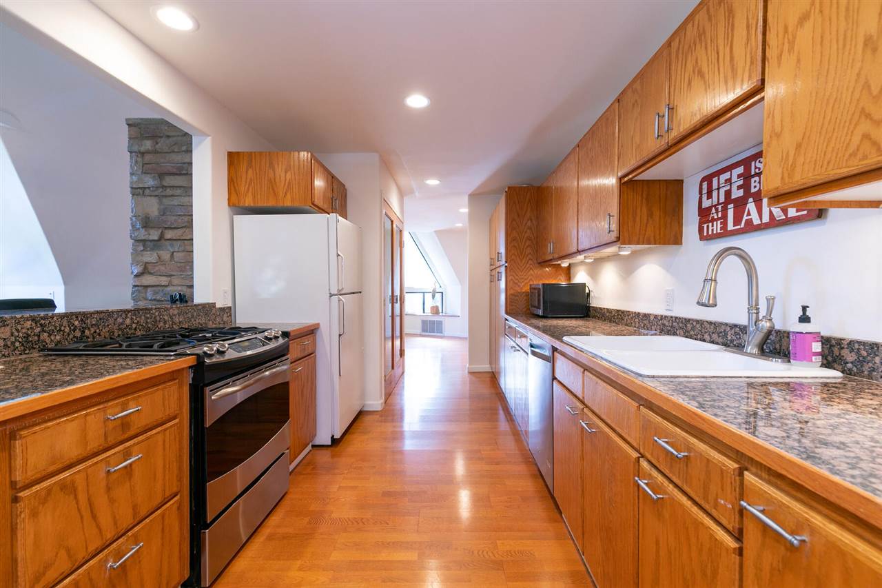 11842 Chamonix Road Truckee, CA 96161 - Photo 6 of 20 Gallery Image 6