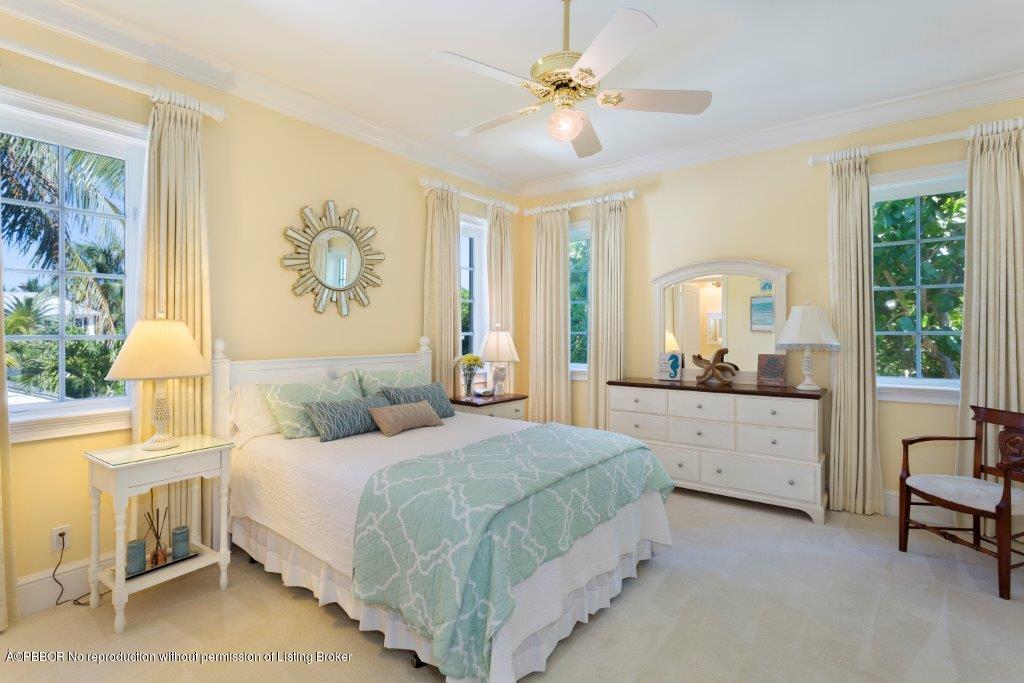 1011 Tamarind Road Delray Beach, FL 33483 - Photo 24 of 25 GUEST_BED