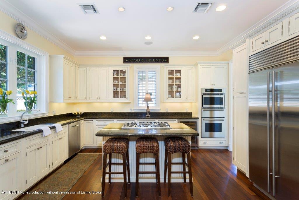 1011 Tamarind Road Delray Beach, FL 33483 - Photo 9 of 25 KITCHEN