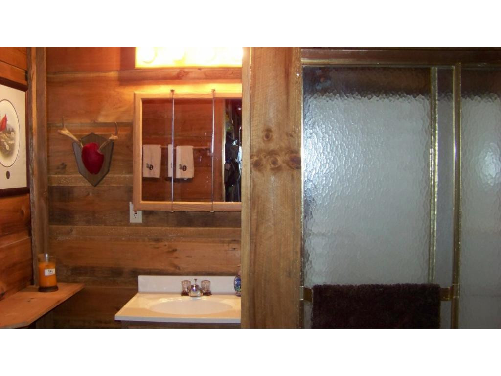 6070 Sink Valley Road Butler, TN 37640 - Photo 15 of 34 BATHROOM