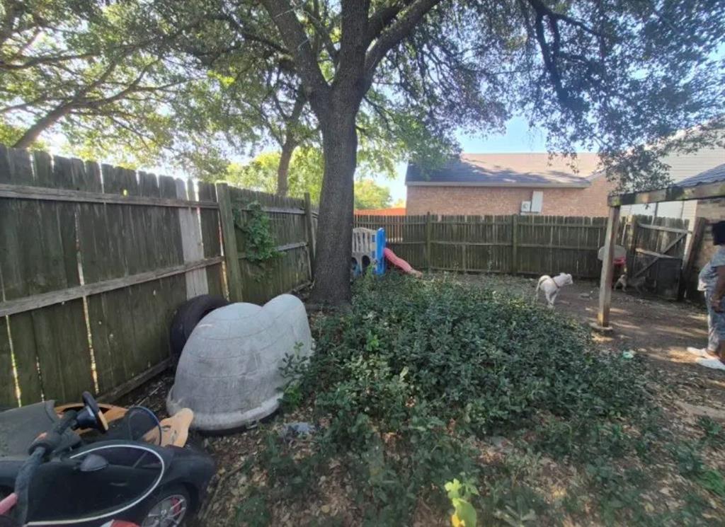 7306 Red Osier Road Dallas, TX 75249 - Photo 20 of 22 Gallery Image 20