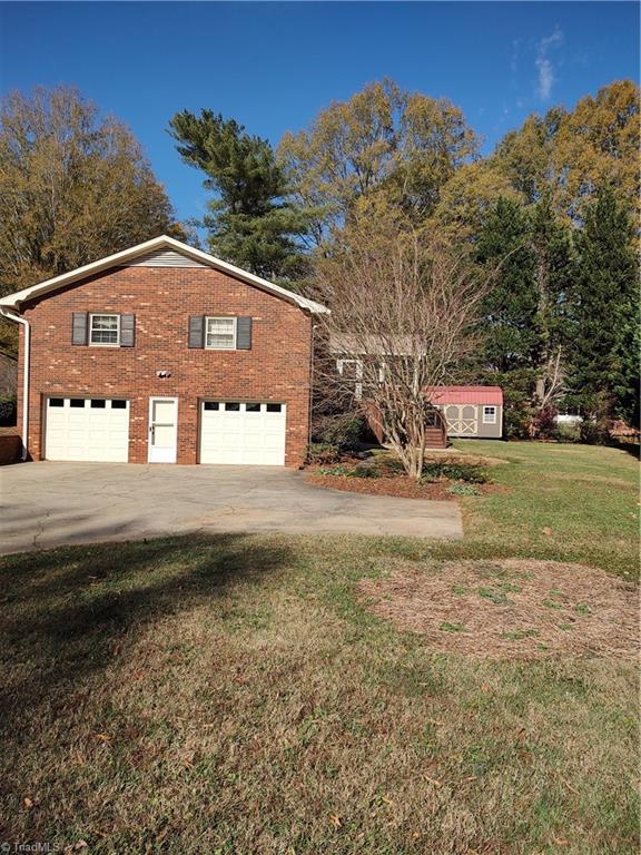 565 Drumheller Road Clemmons, NC 27012 - Photo 3 of 27 Gallery Image 3