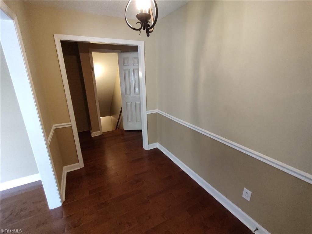 565 Drumheller Road Clemmons, NC 27012 - Photo 7 of 27 Foyer