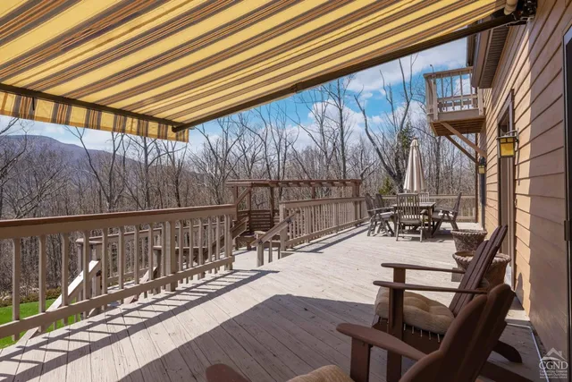 $899,000 | 213 Botti Drive, Hunter, NY 12442