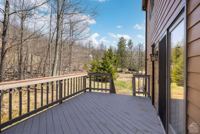 $899,000 | 213 Botti Drive, Hunter, NY 12442