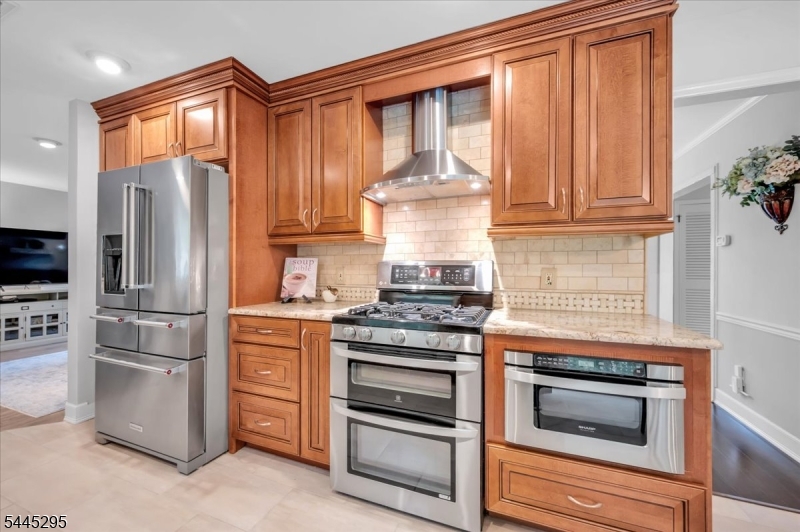 891 Sherwood Road Bridgewater, NJ 08807 - Photo 10 of 42