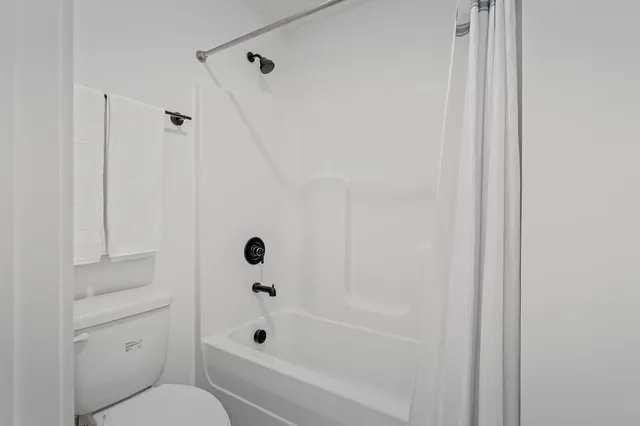 $431,624 | 810 Abbey Gardens Lane, Moncks Corner, SC 29461