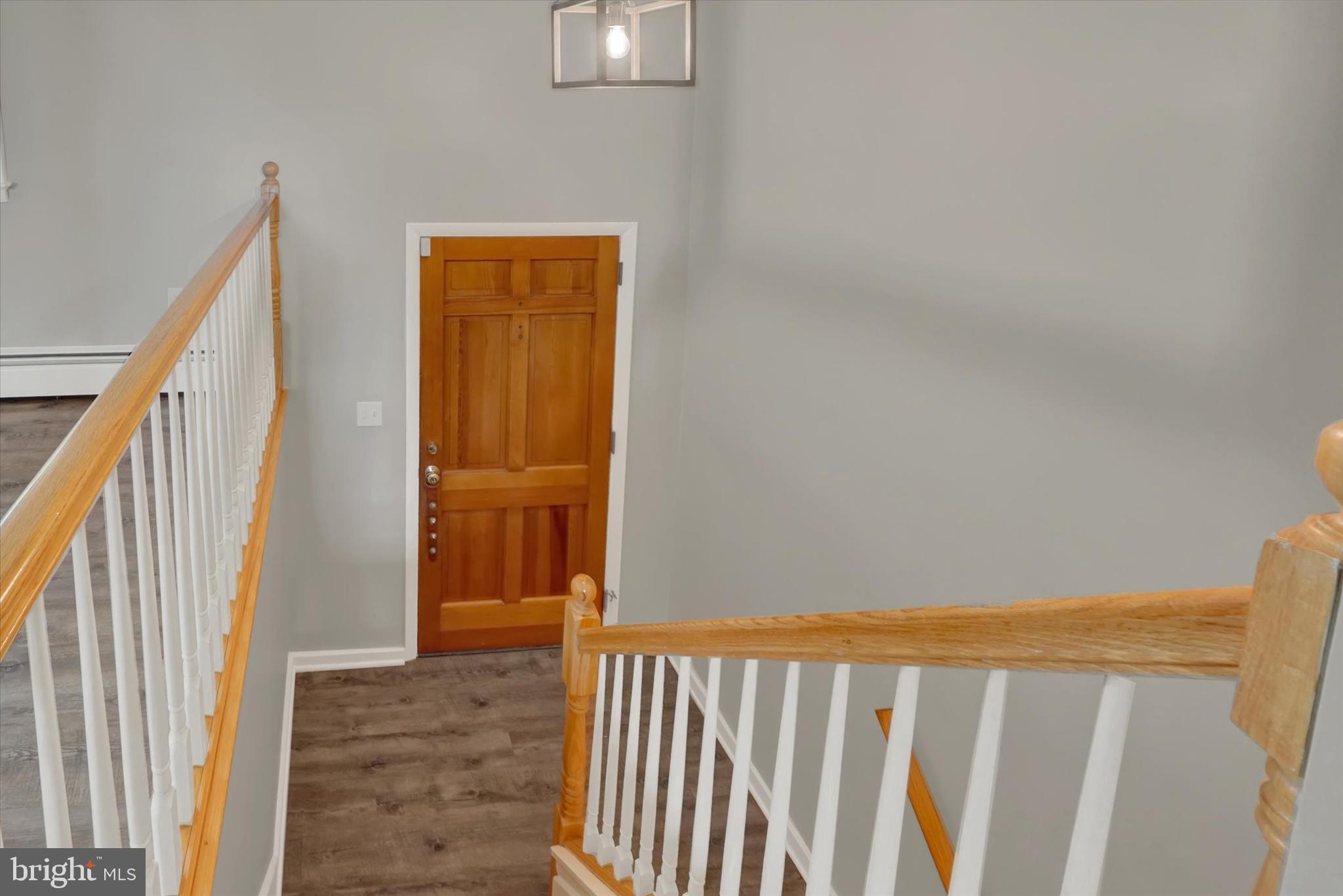 2720 Freysville Road Red Lion, PA 17356 - Photo 3 of 28 Foyer