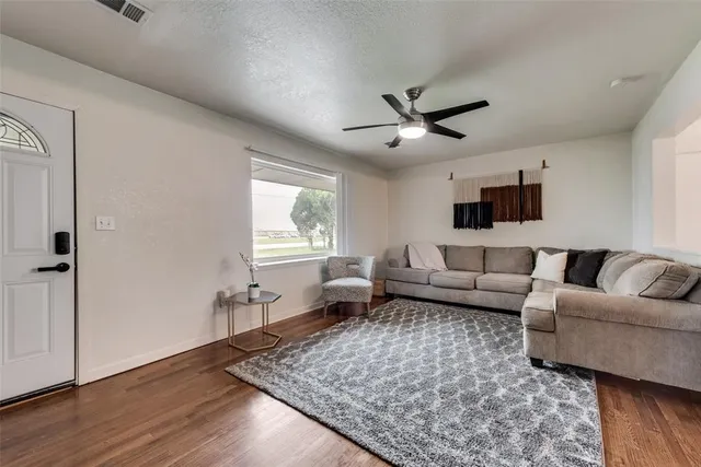 $299,900 | 1306 North Powell Parkway, Anna, TX 75409