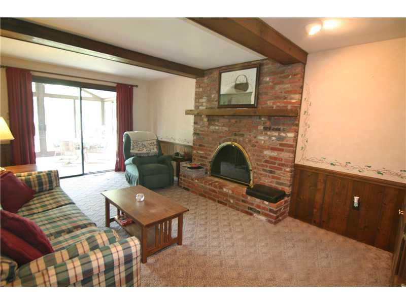 190 Delaware Trail Venetia, PA 15367 - Photo 11 of 25 Family Room.