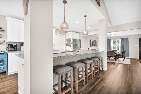 $2,850 | 143 Bluebonnet Street, Sugar Land, TX 77478