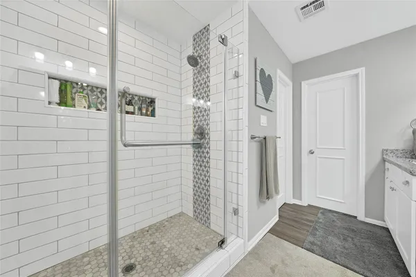$2,850 | 143 Bluebonnet Street, Sugar Land, TX 77478