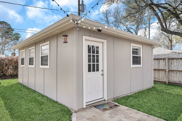 $2,850 | 143 Bluebonnet Street, Sugar Land, TX 77478