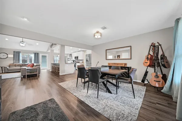 $2,850 | 143 Bluebonnet Street, Sugar Land, TX 77478