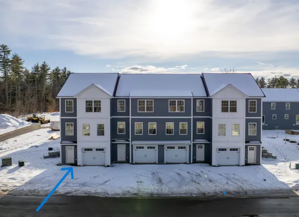 $424,900 | 10-D Lucky Lane, Unit 10D, Barrington, NH 03825