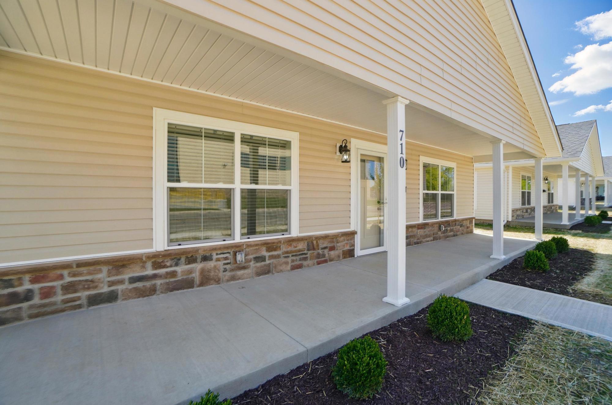 710 Clifton Avenue Springfield, OH 45505 - Photo 2 of 31