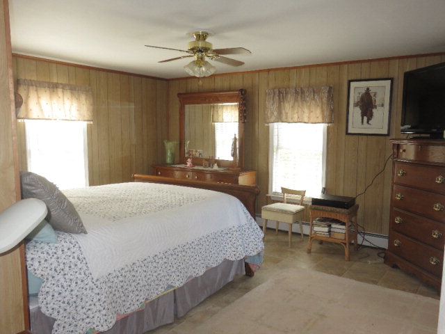 28237 Nelsonia Road Bloxom, VA 23308 - Photo 5 of 24