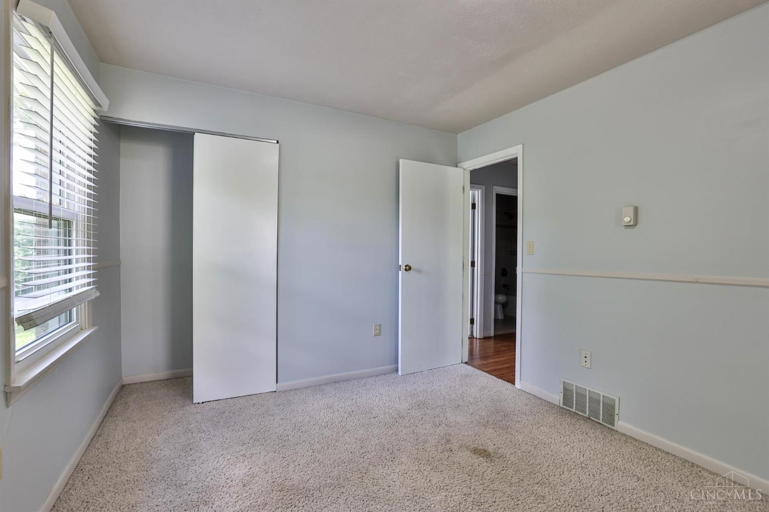 6035 Kyles Station Road Hamilton, OH 45011 - Photo 21 of 41