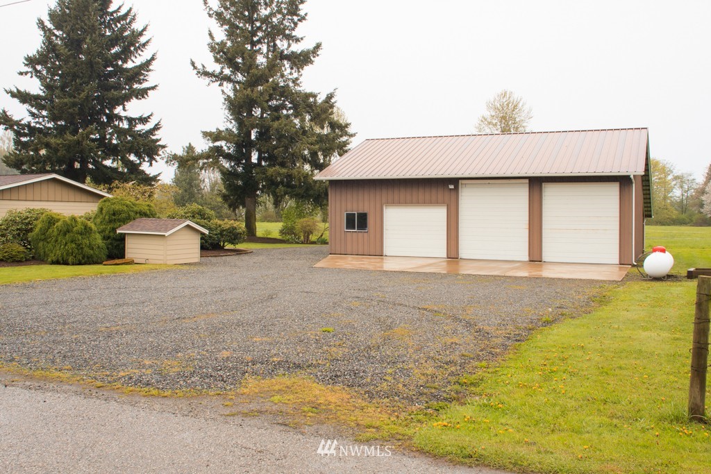 5683 Putnam Road Everson, WA 98247 - Photo 3 of 15
